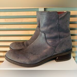 Dansko Bethanie Gray Waterproof Leather Side Zip Biker Boots Size: EU 41 or US 8